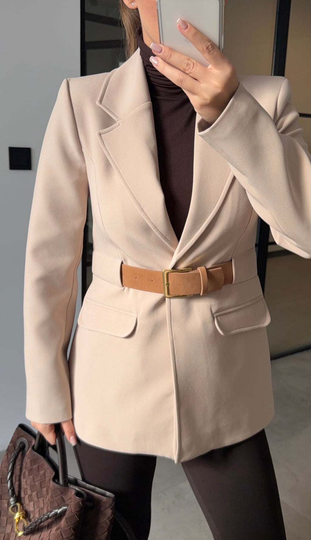 Belted-blazer Beige