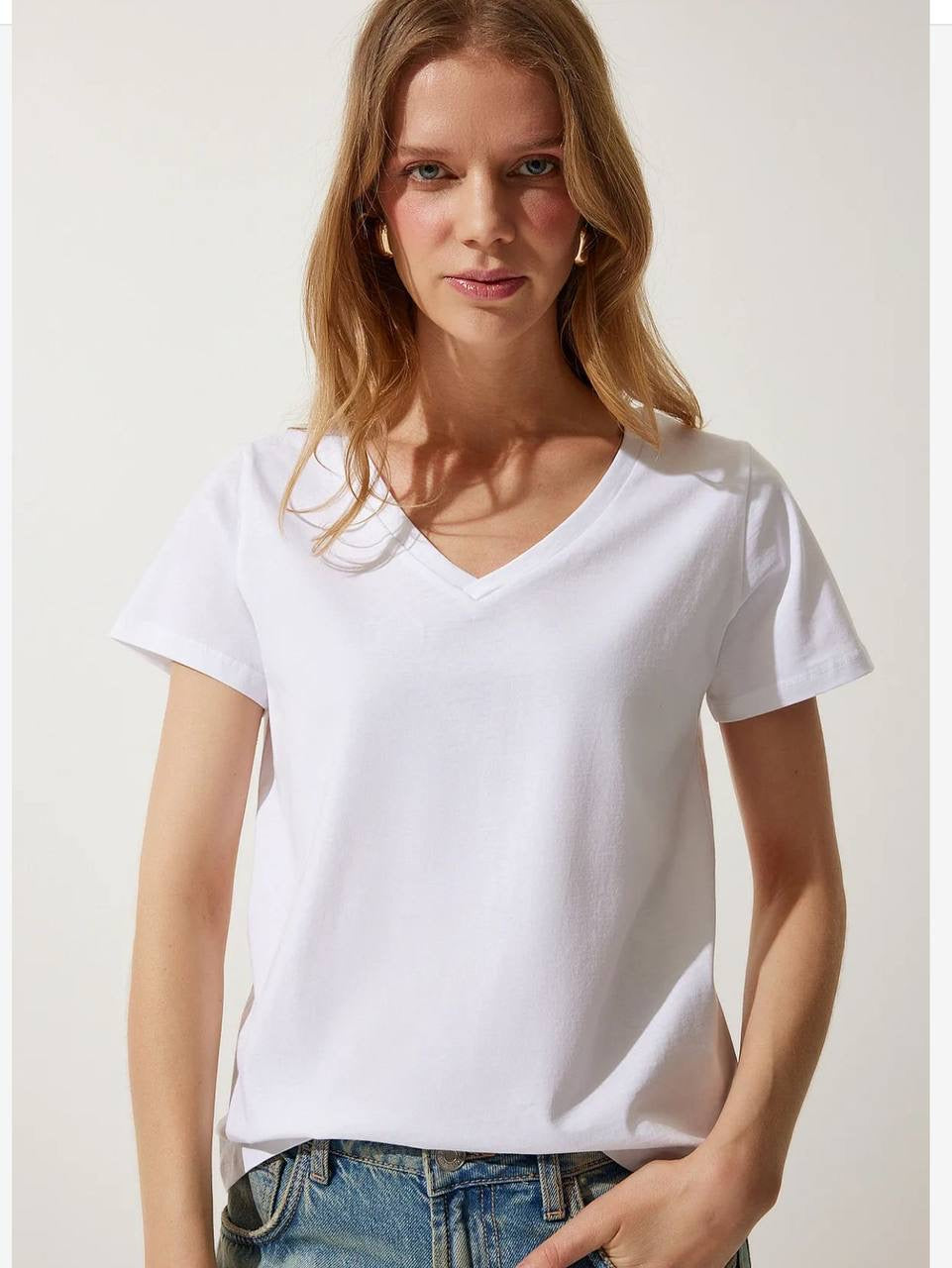 Basic V-neck T-shirt