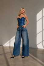 Wide leg jeans with belt