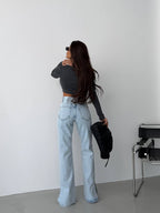 Light blue jeans with a twist