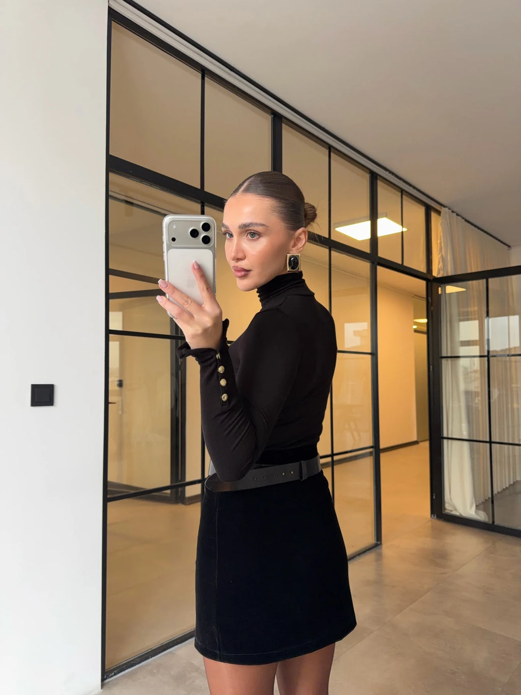 High Neck Basic - Black