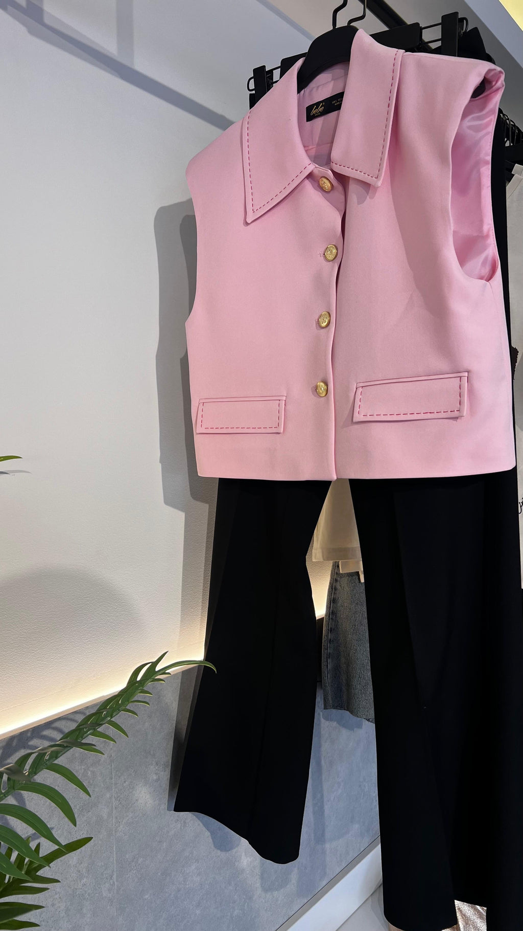 Buttoned Vest - Pink