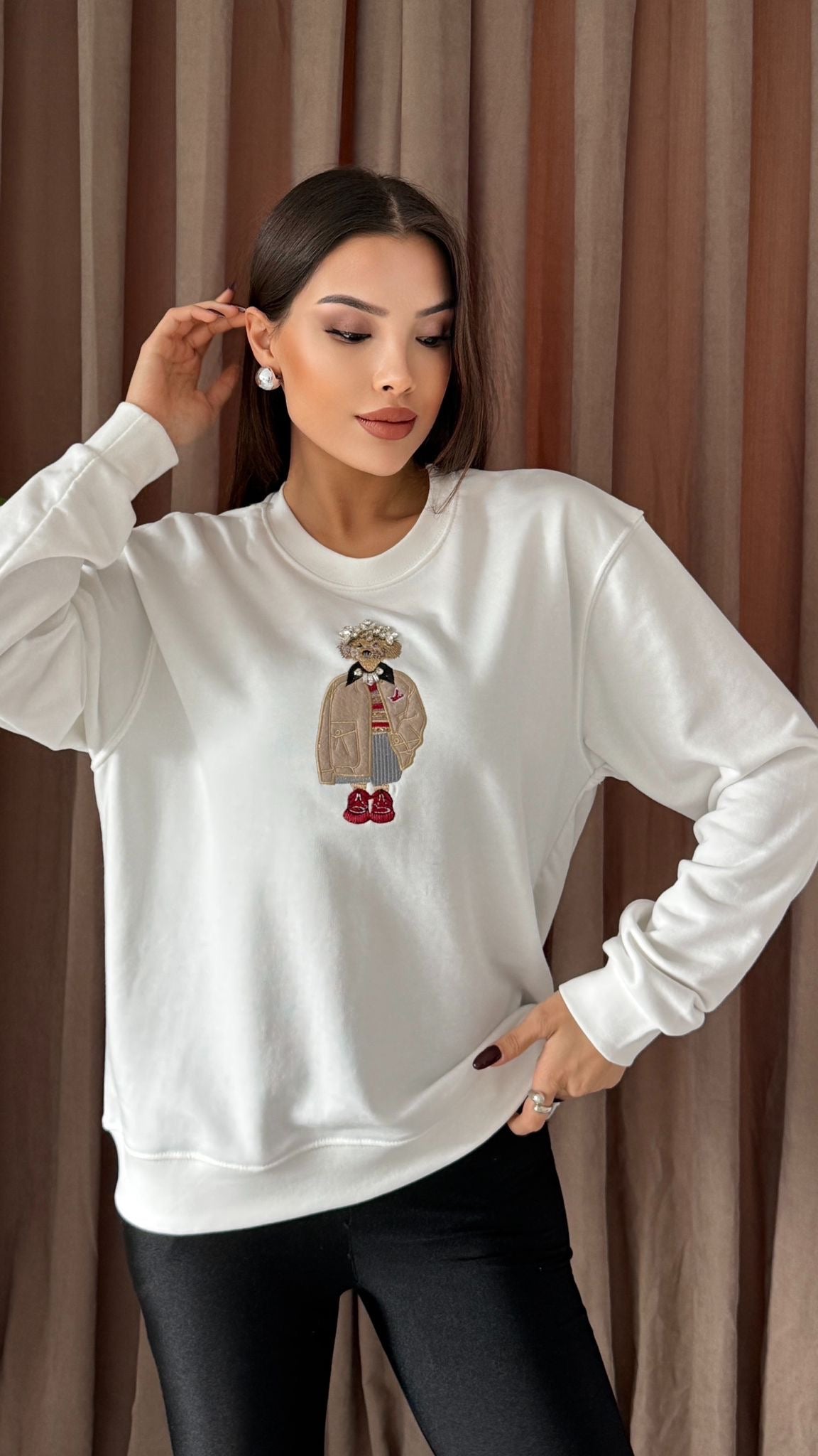 Non fleeced White Club Sweat