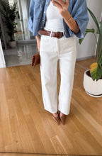 White high-waisted jeans