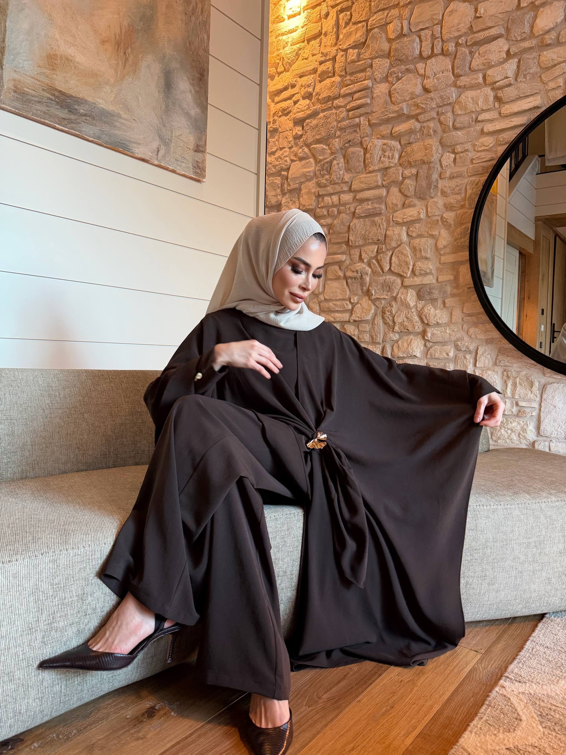 Three pieces brown set