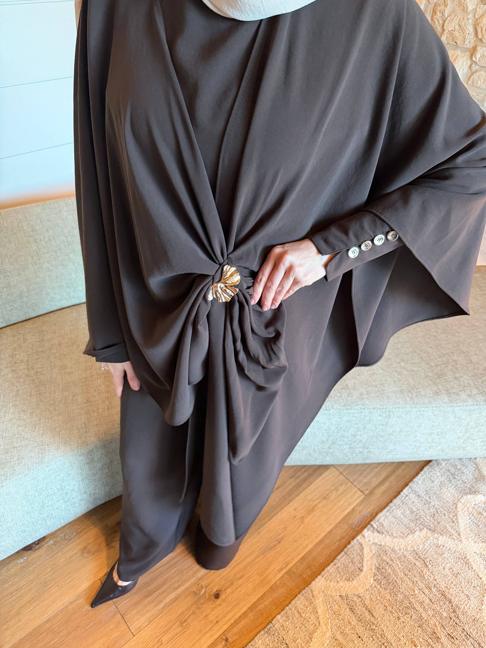 Three pieces brown set