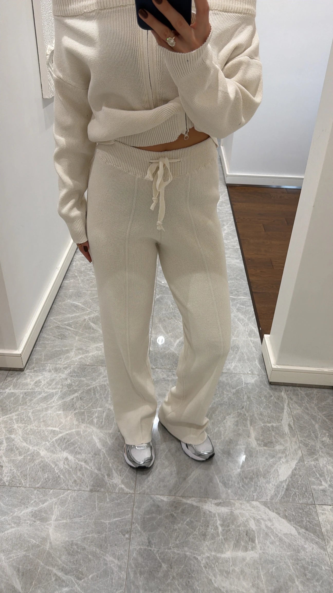 Ecru off-shoulder Set