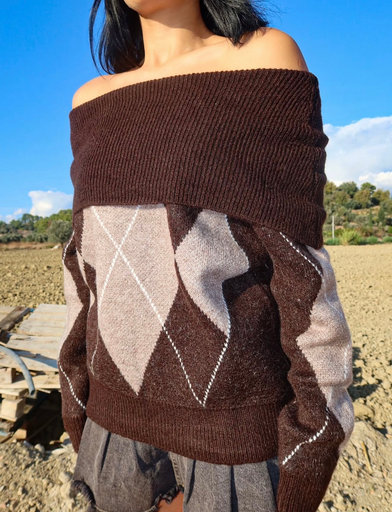 Off-shoulder Sweater