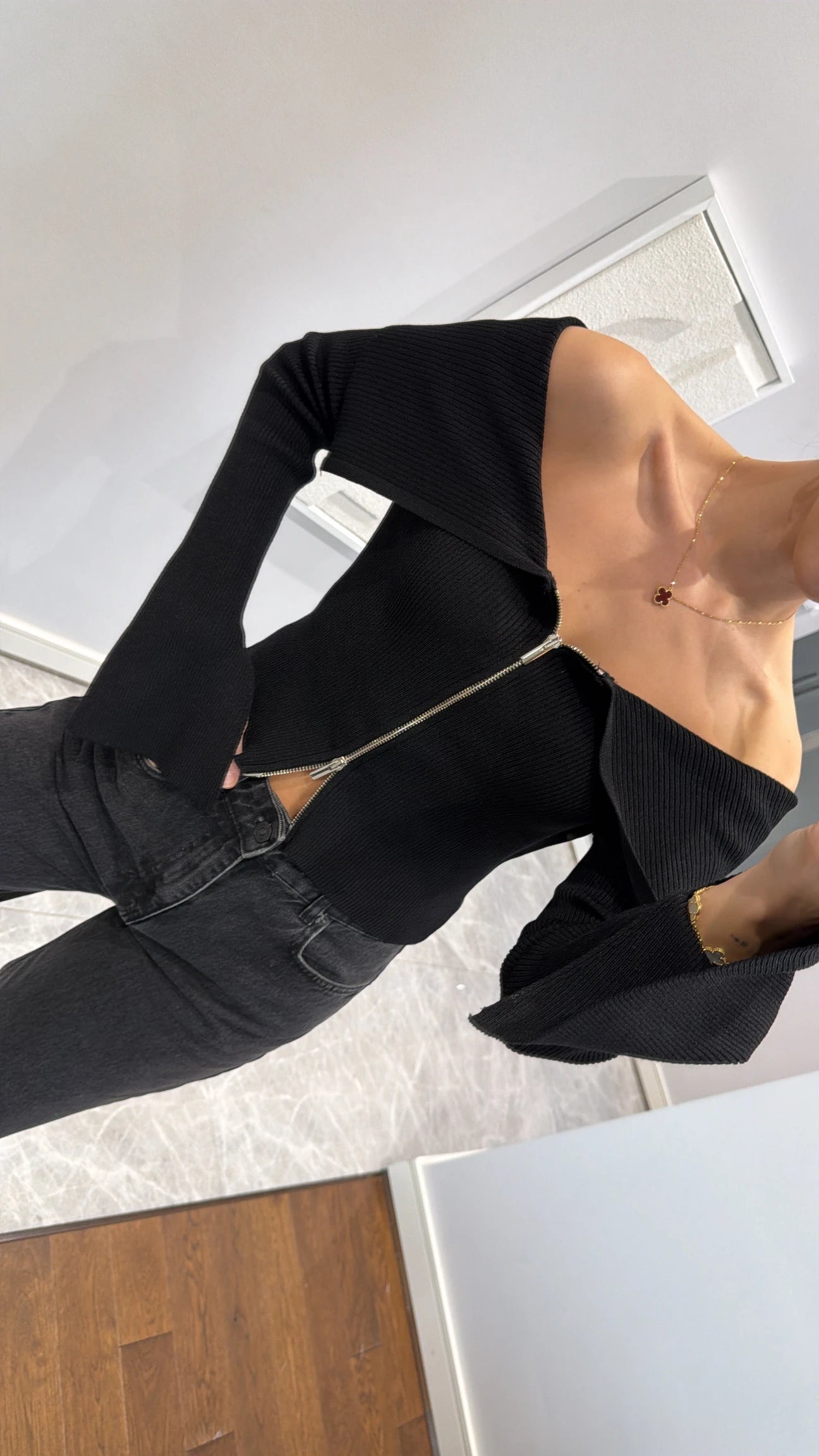 Dilvin off shoulder black