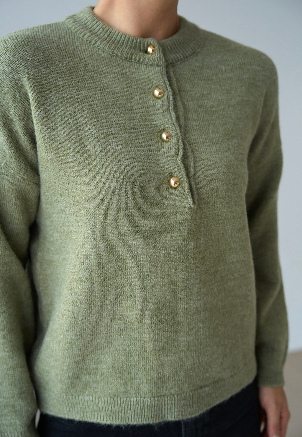 Sweater with gold buttons green