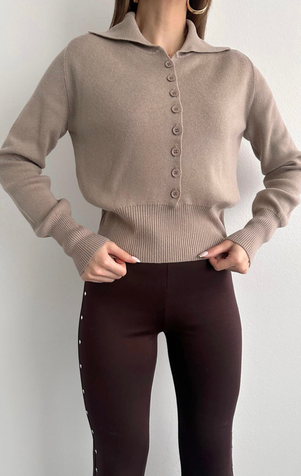 Dilvin Beige-buttoned top