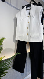 Buttoned Vest - White