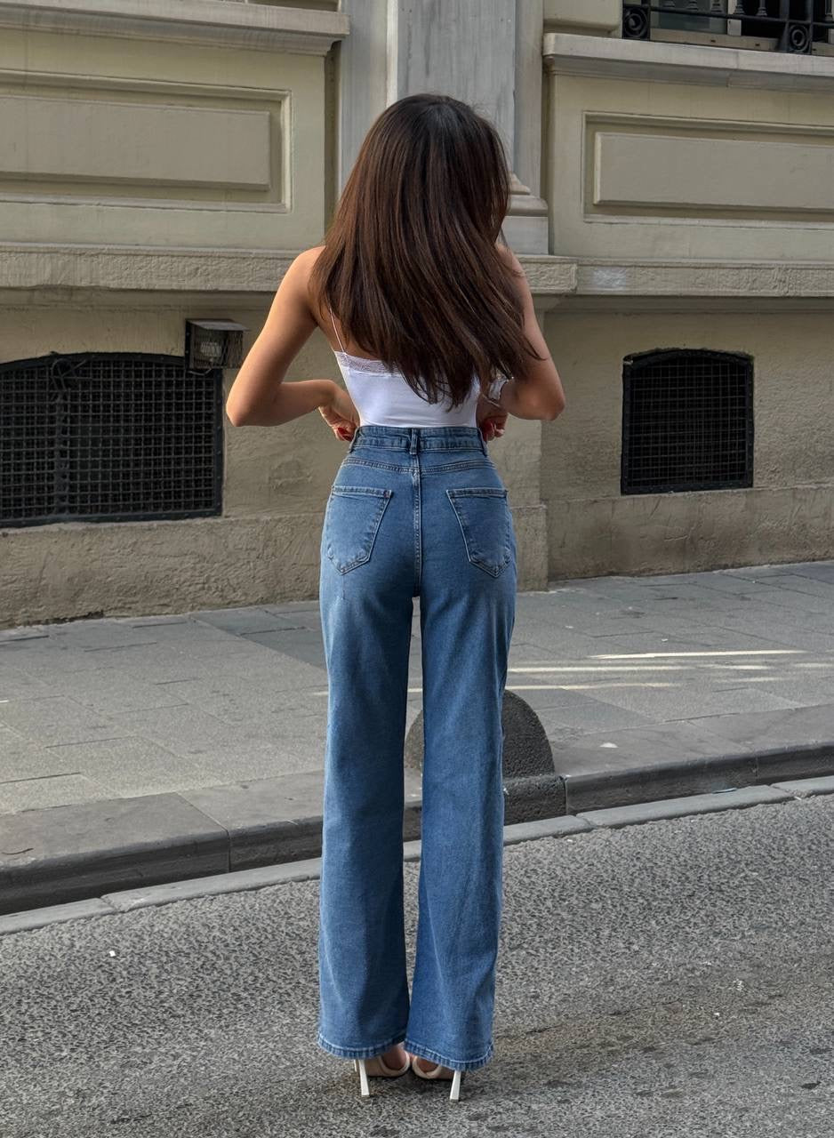 Straight Jeans