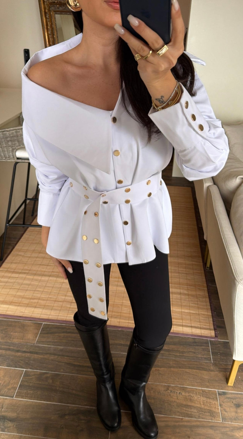 Belted-shirt with gold buttons
