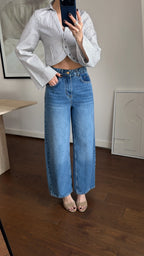 High-waisted Denim with Belt