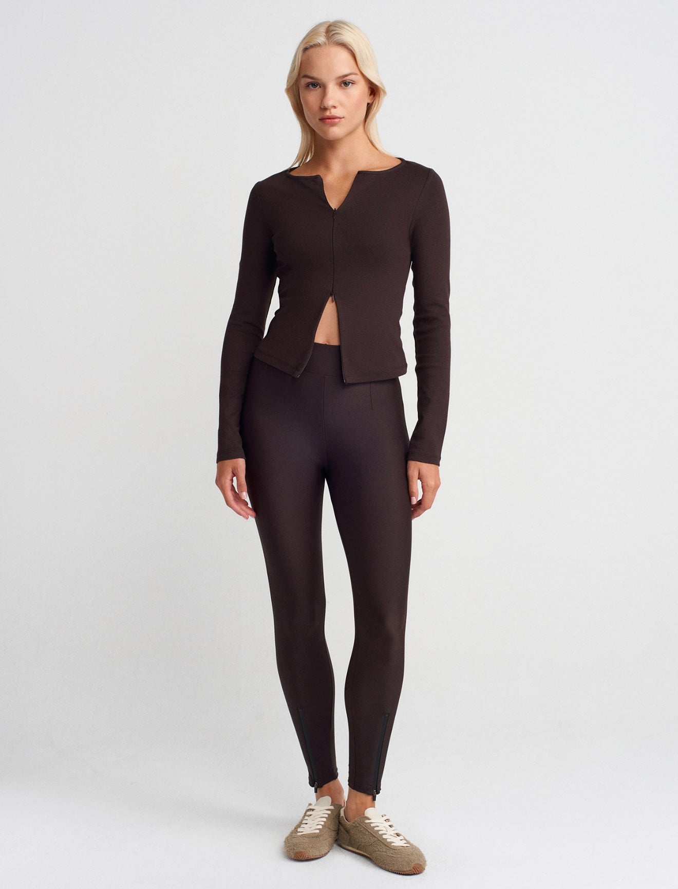 Zipper Detailed Top