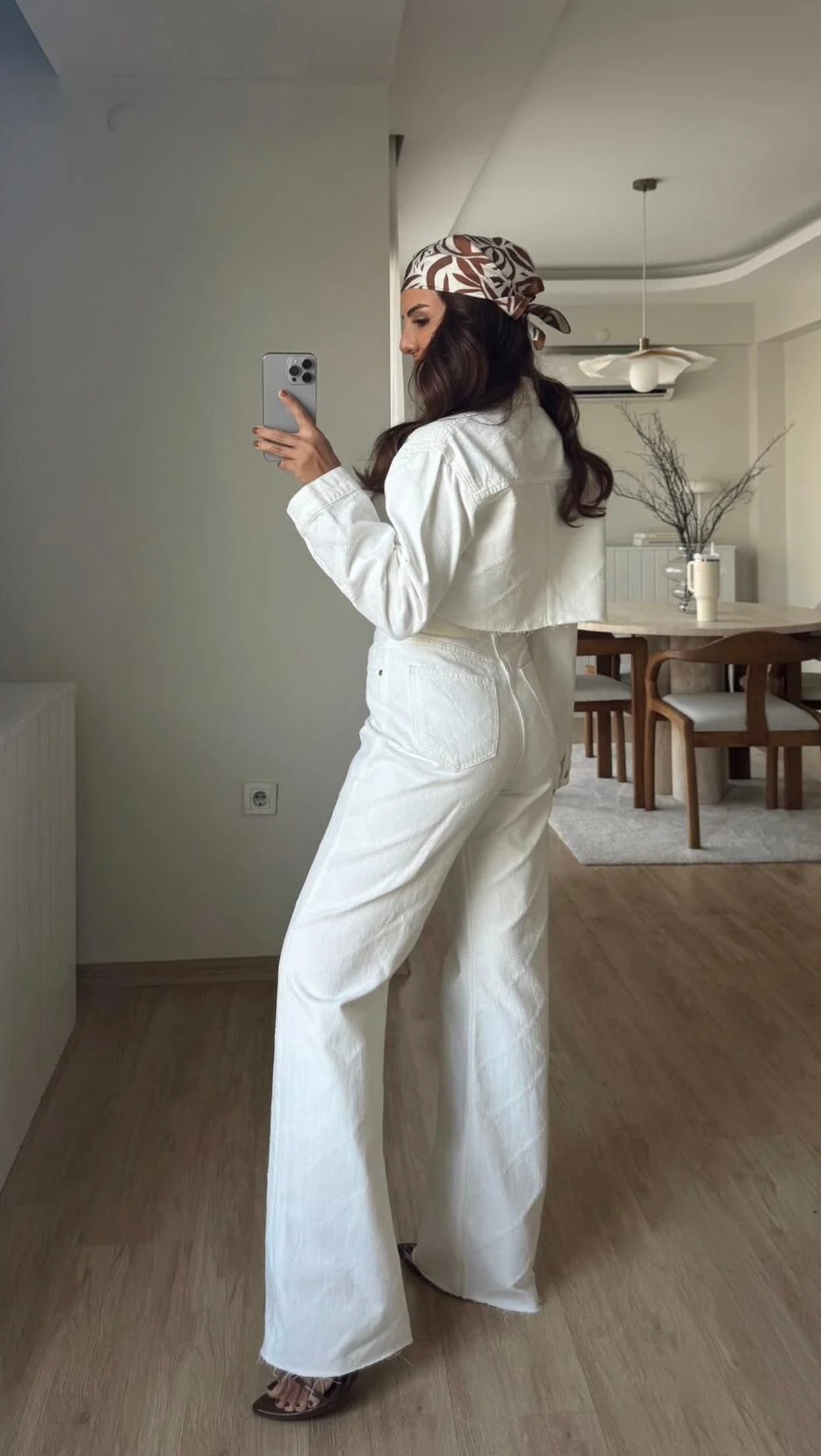 Ecru Jeans