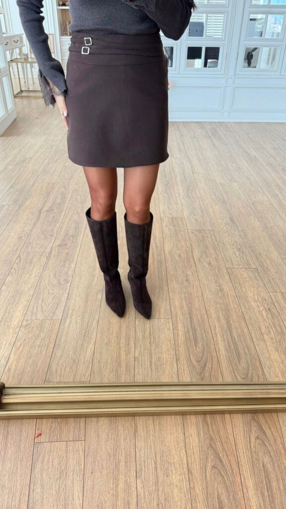 Brown mini skirt
