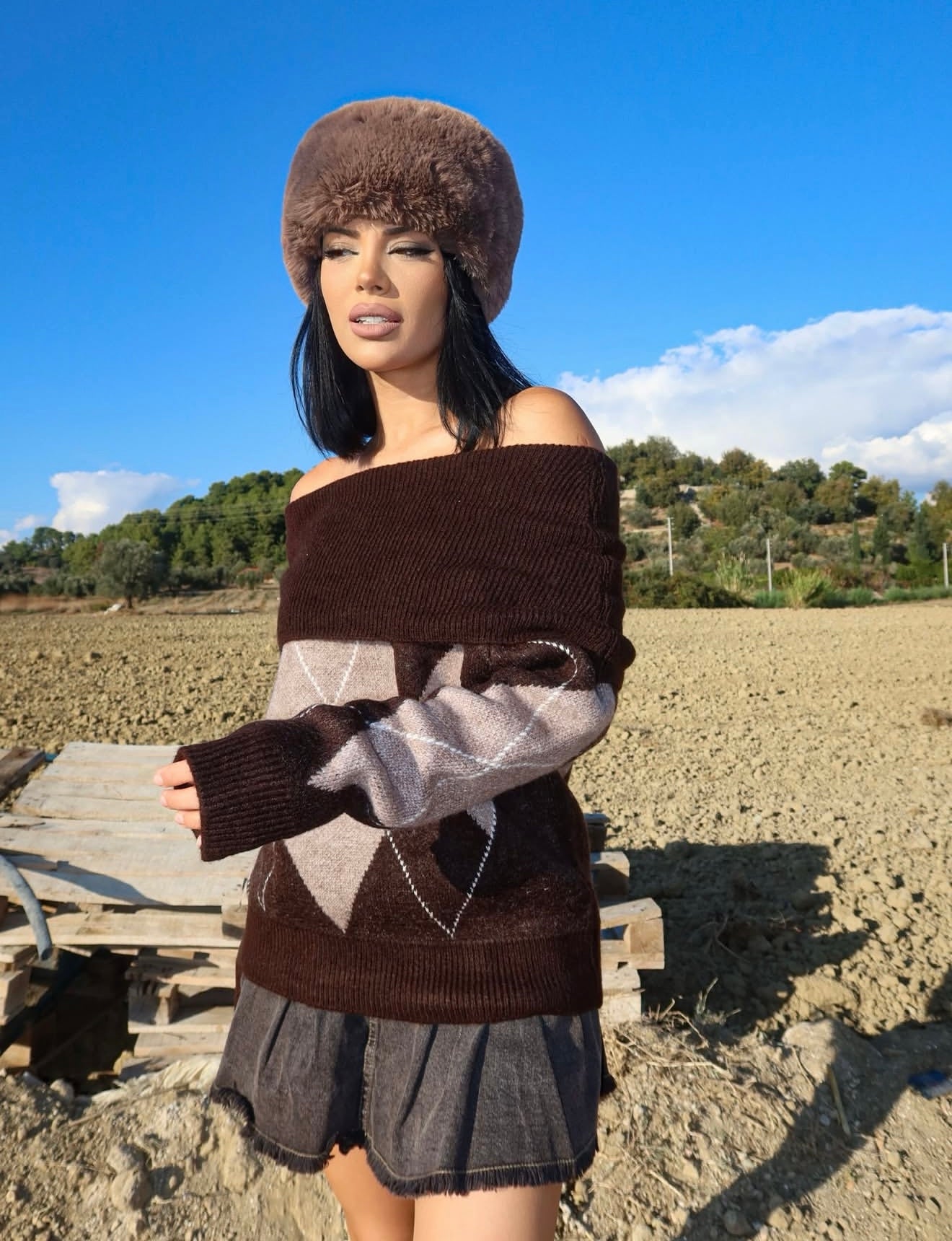 Off-shoulder Sweater