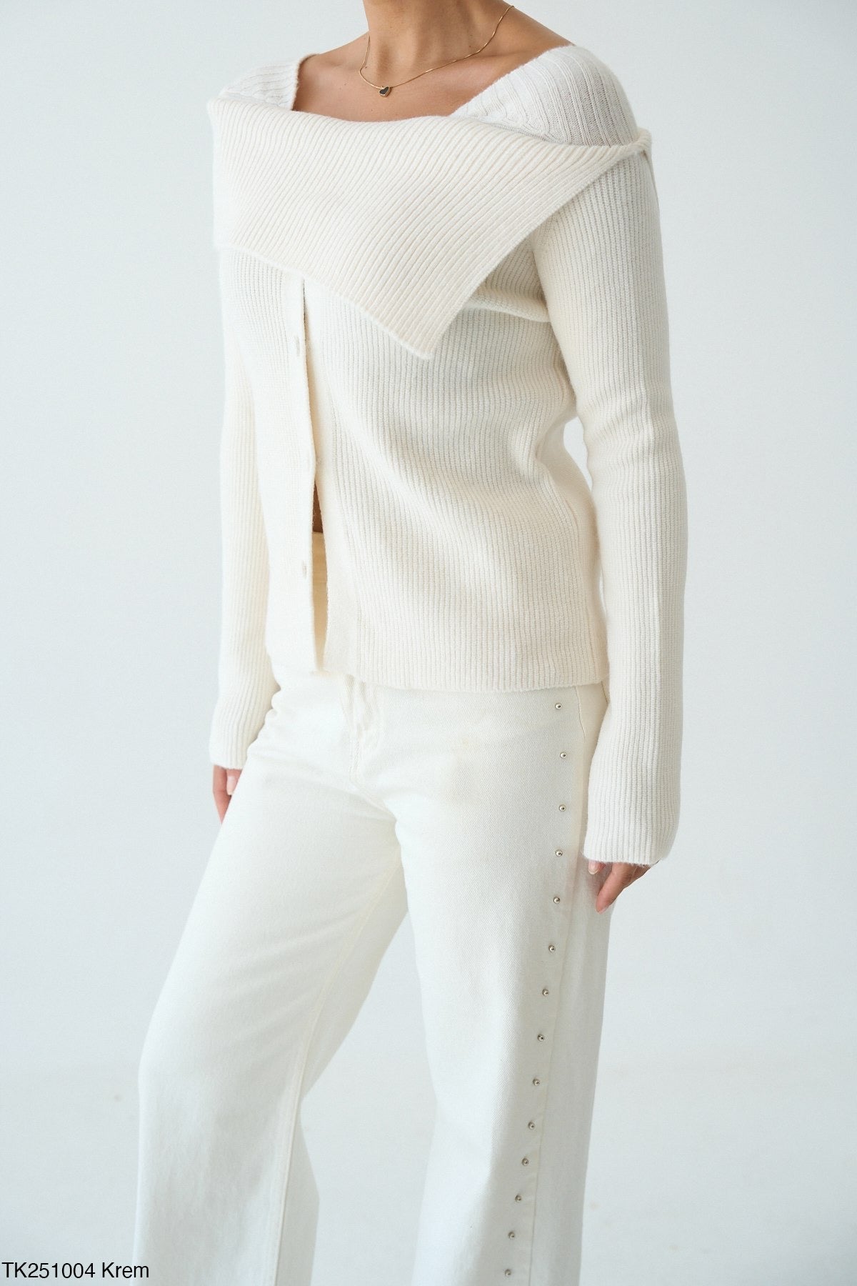 Off-shoulder Sweater