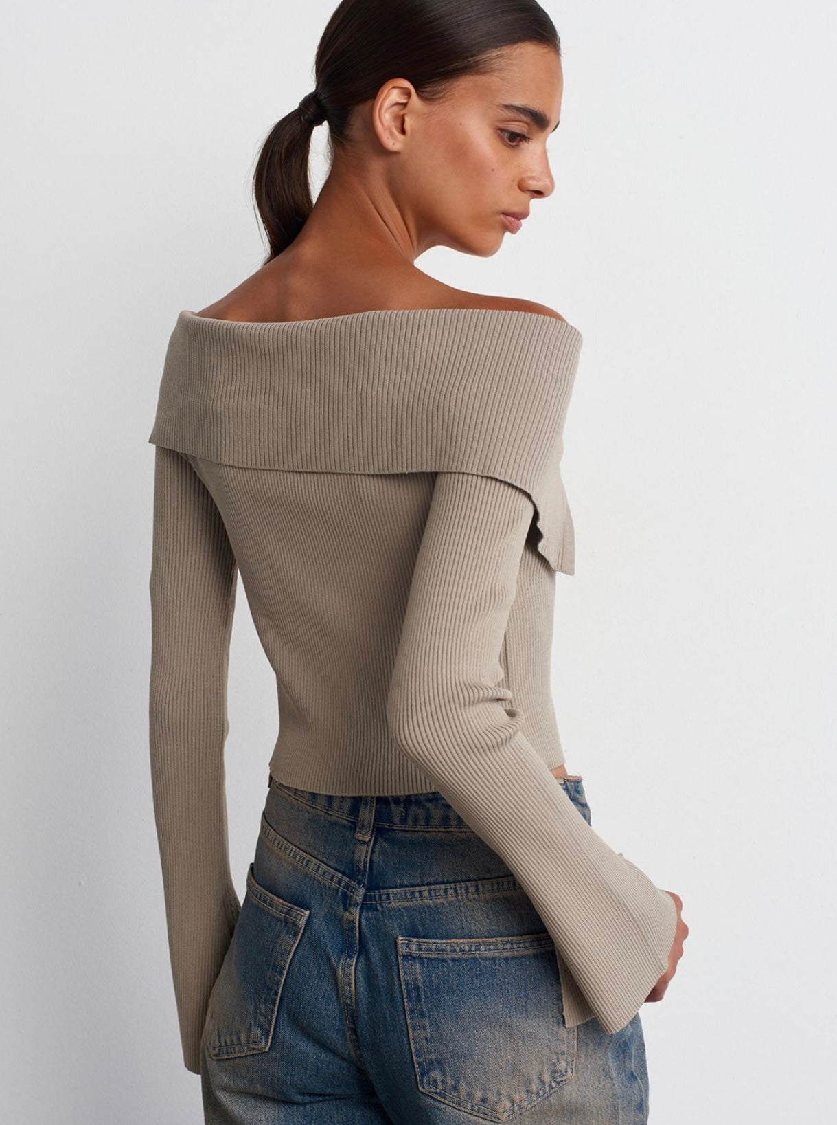 Dilvin off-shoulder Beige