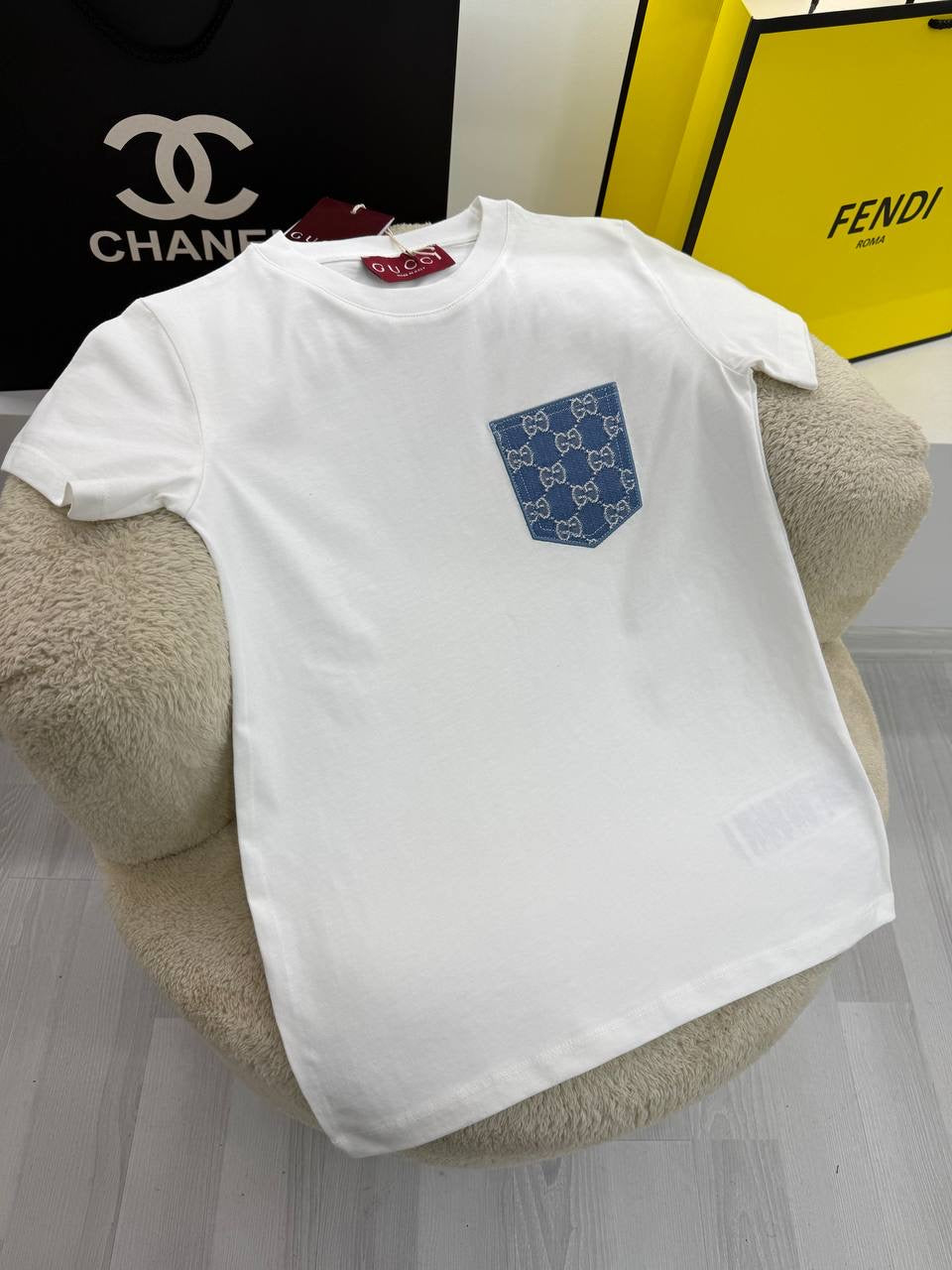 Gucci - Blue Details