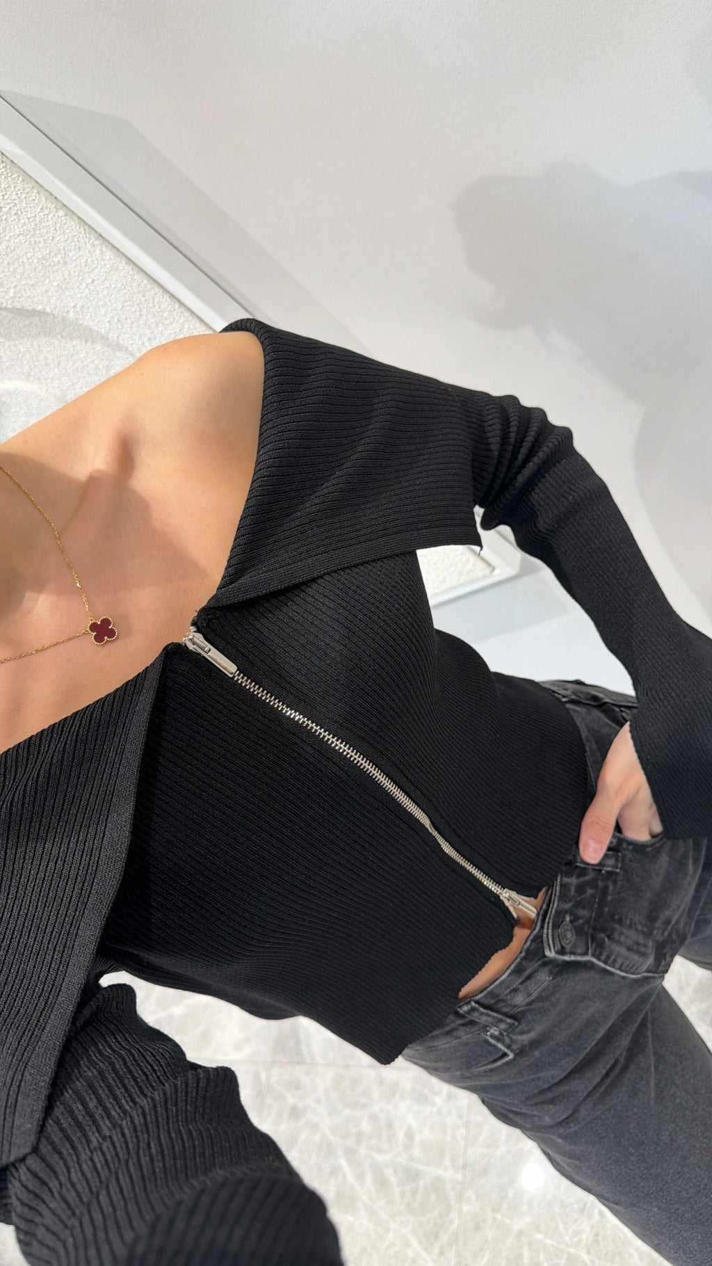 Dilvin off shoulder black