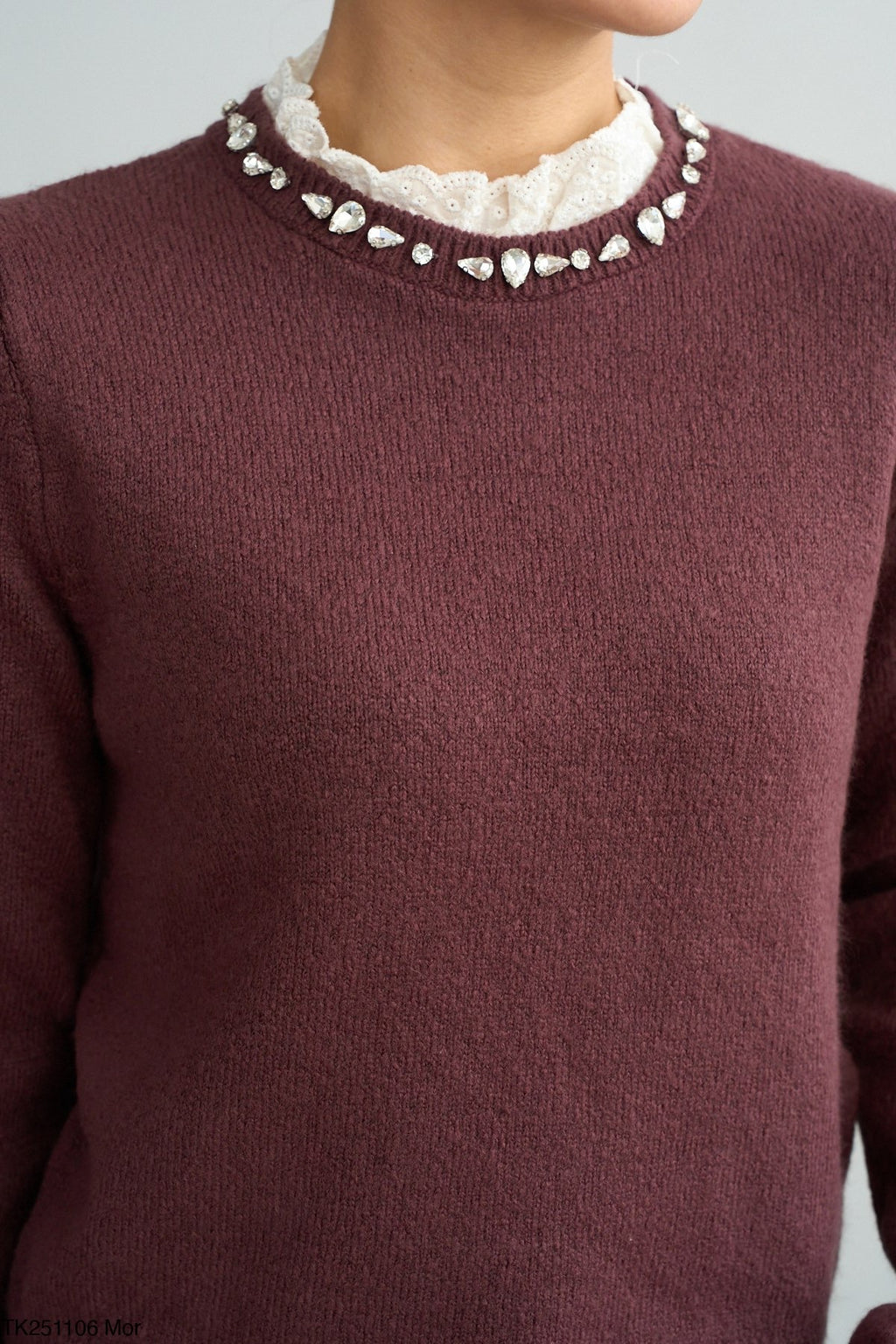 Sweater with stones cherry