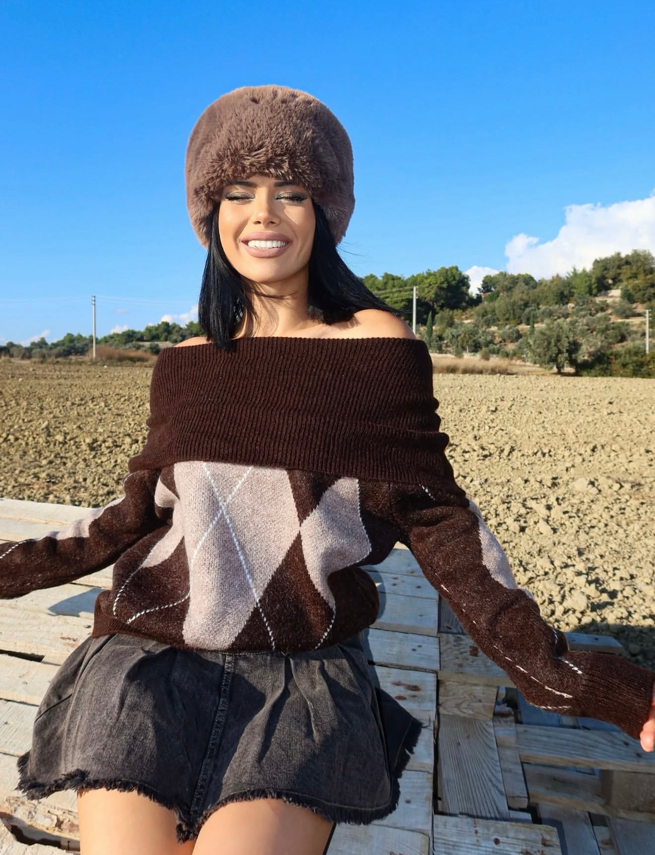 Off-shoulder Sweater