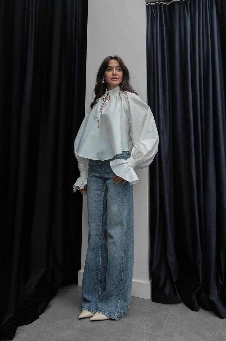 White Puff sleeve shirt