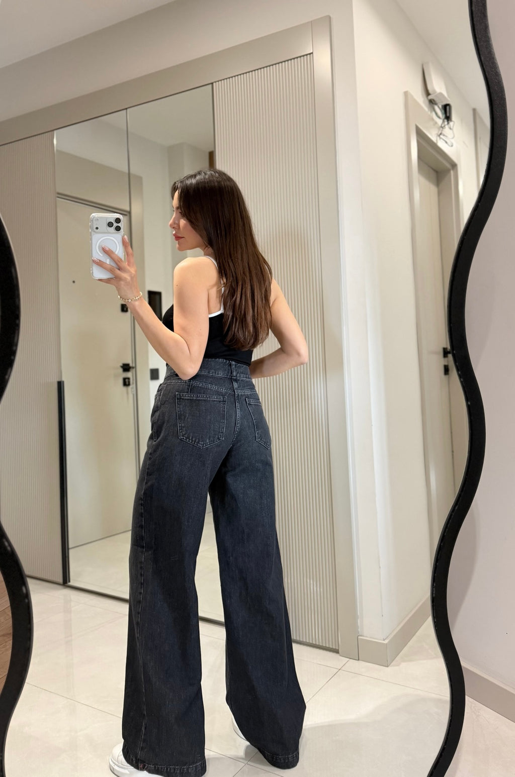 Black wide-leg Jeans
