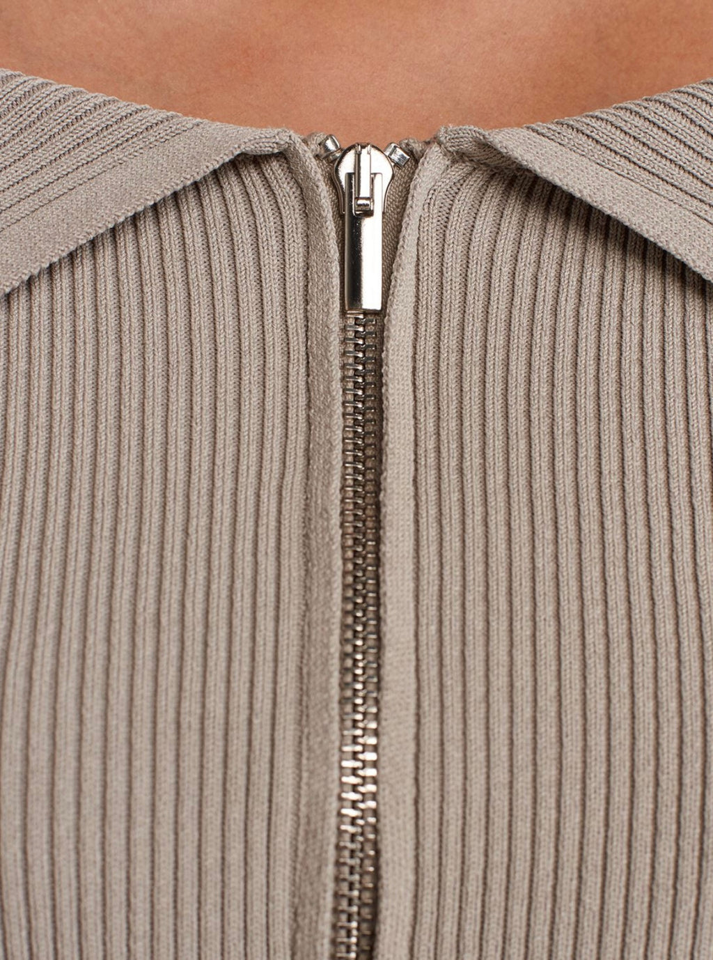 Dilvin off-shoulder Beige