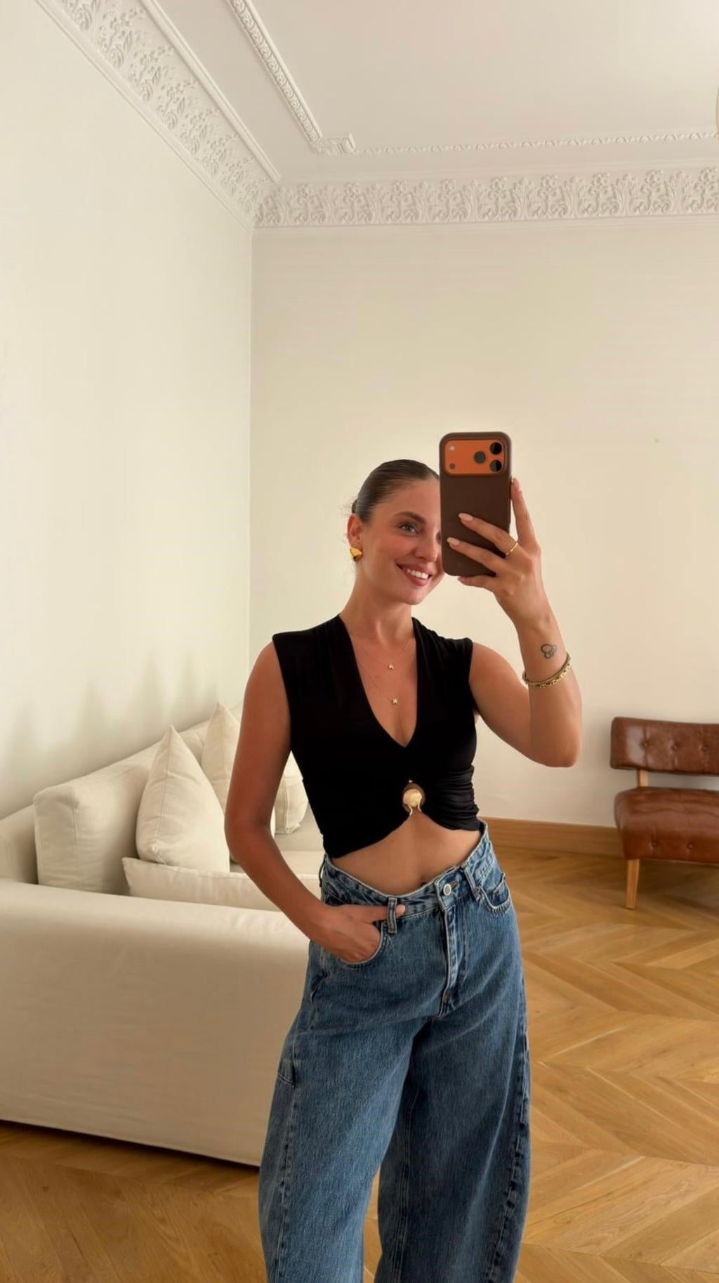 Shell Charm Crop - Black
