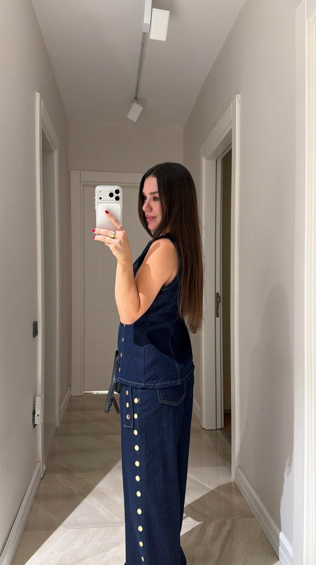 Iconic Jeans