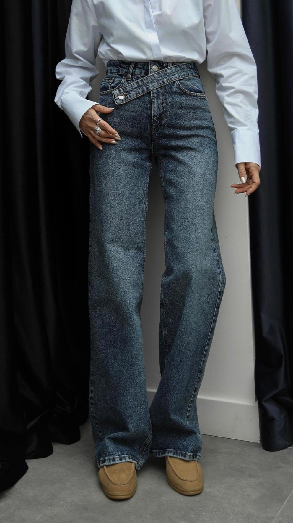 Belted Jeans