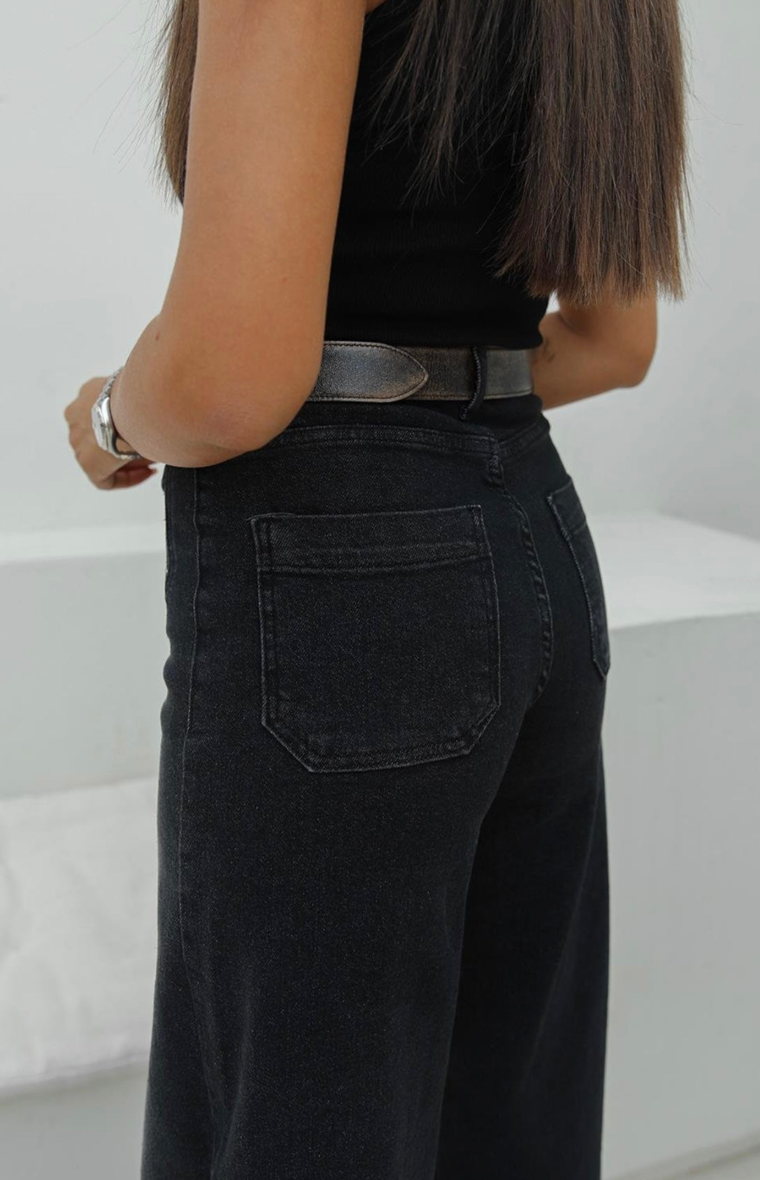Front Pocket Wide Leg Jeans