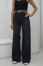 Front Pocket Wide Leg Jeans
