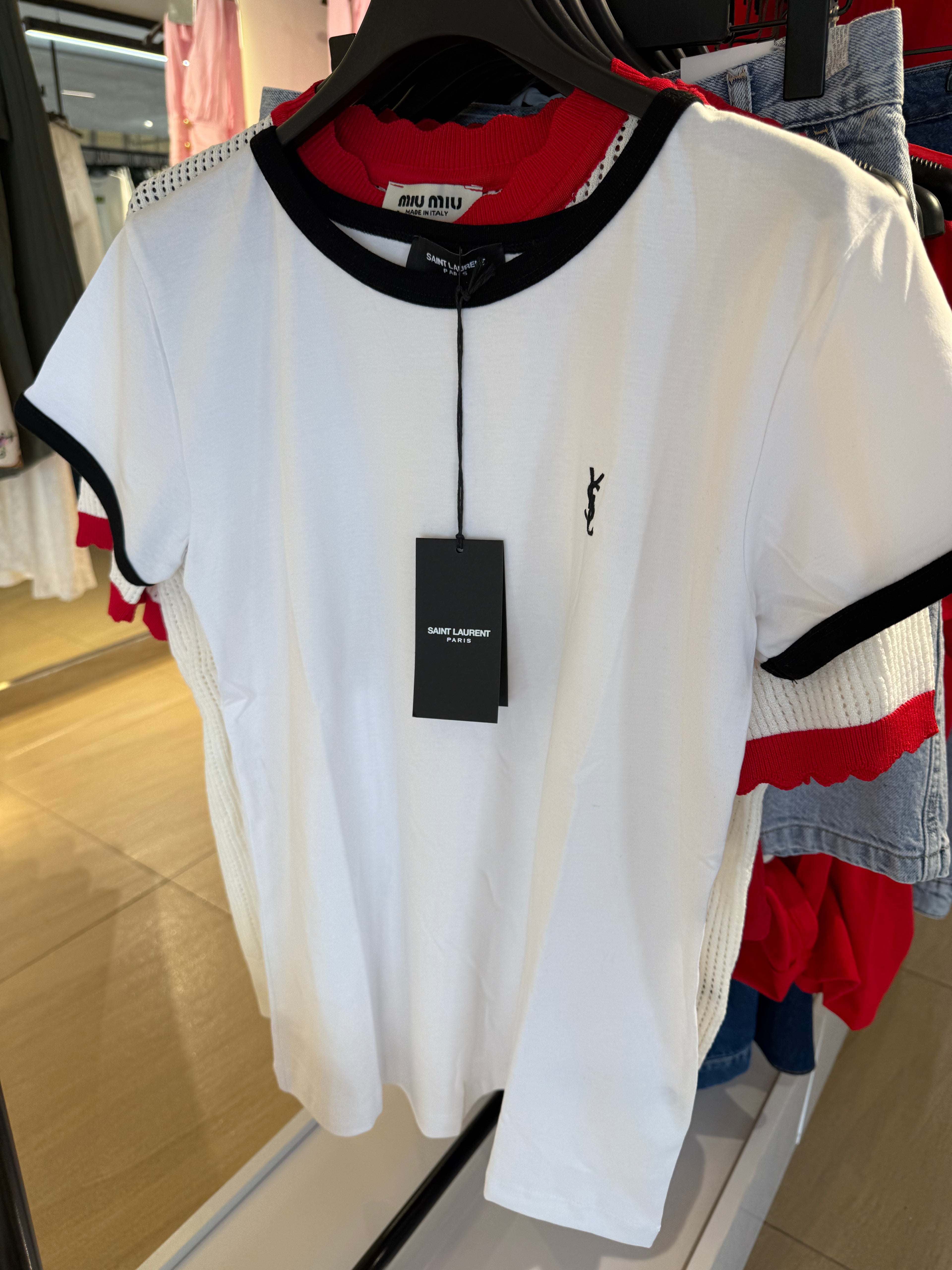 Contrast Tee – white