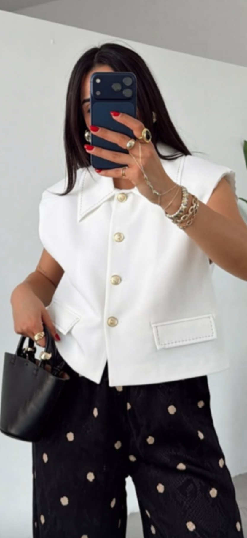 Buttoned Vest - White