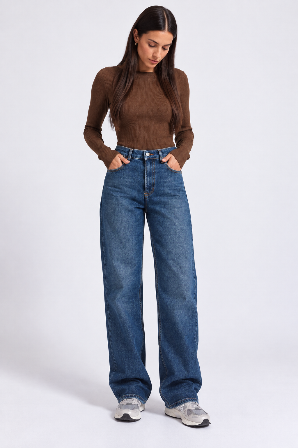 Blue Wash Loose Jeans